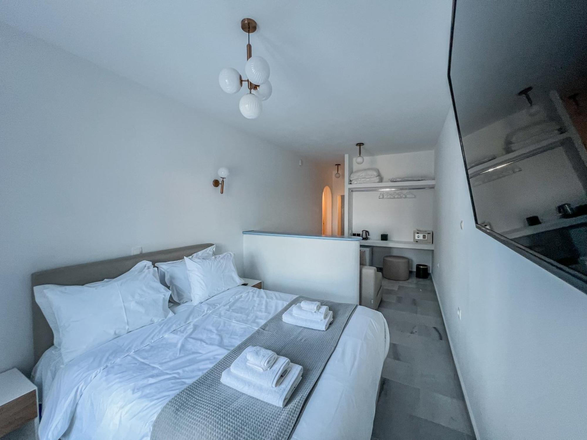 Yaleena Residences Drios Exterior foto